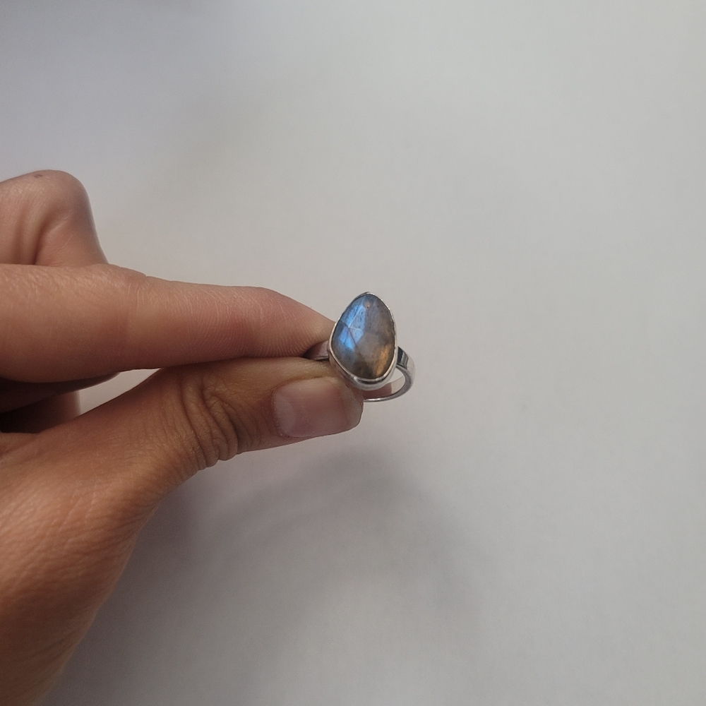 Vancrafted - Labradorite Solitaire Ring - Size 6 - Picture 3 of 5